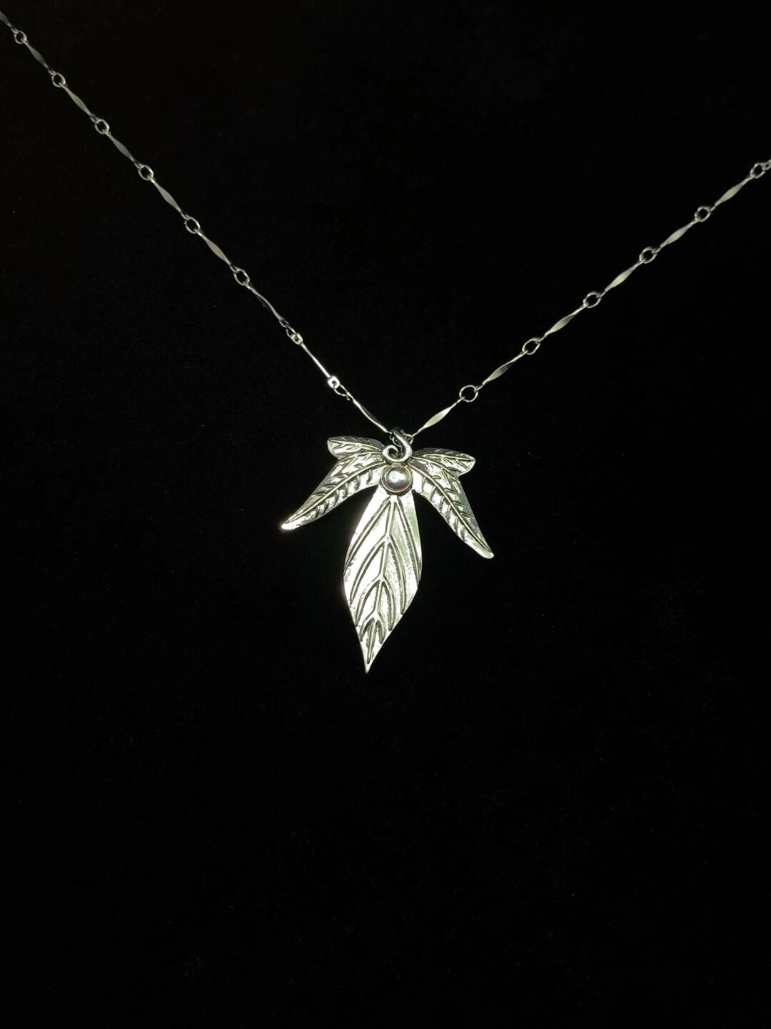 silver maple leaf