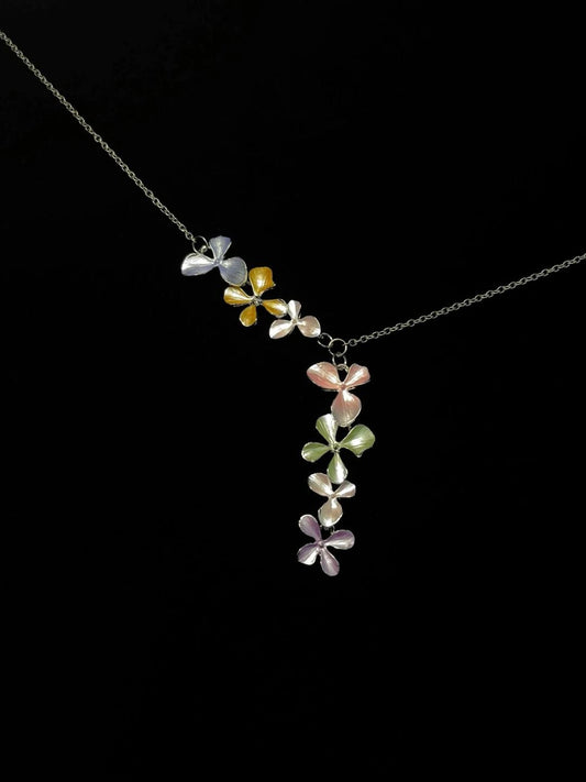 colorful-plated flowers